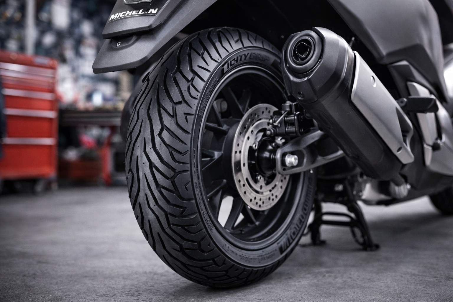 Pneus scooter Honda Marseille