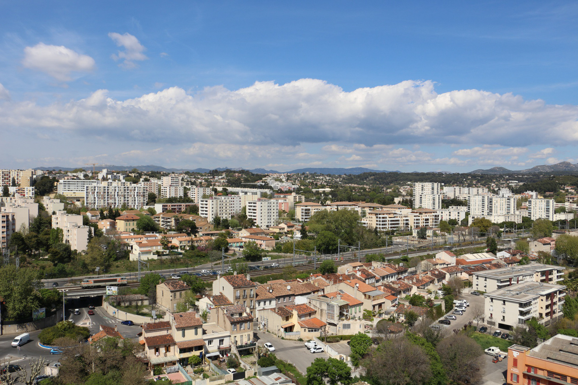 Garage moto & scooter à La Pomme – Marseille